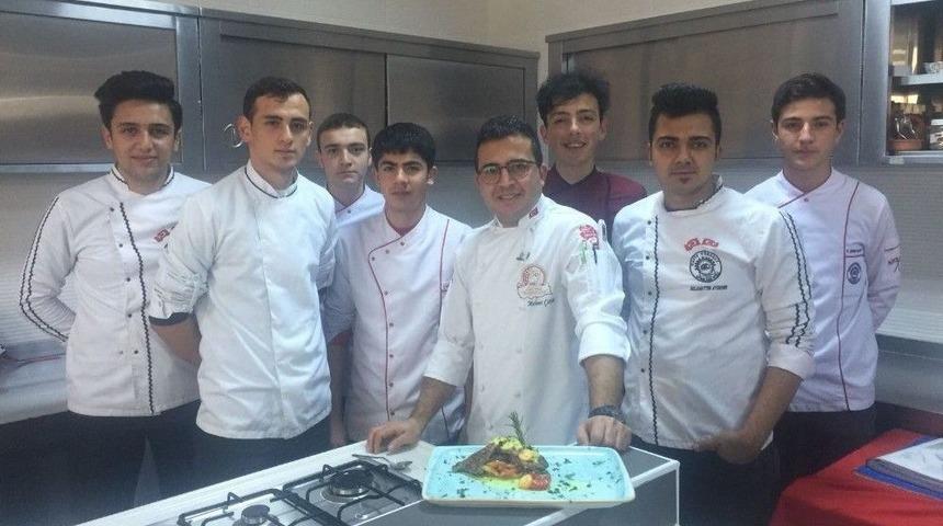 Isparta Aş&ccedil;ılar Ve Pastacılar Derneği&rsquo;nden &Ouml;ğrencilere Uygulamalı Eğitim