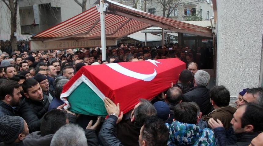 Soyguncularla Girdiği &Ccedil;atışmada &Ouml;len Kuyumcu Son Yolculuğuna Uğurlandı