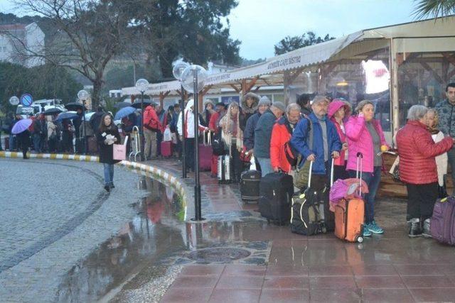 Türk Tatilciler Yılbaşında Yunan Adalarına Akın Etti