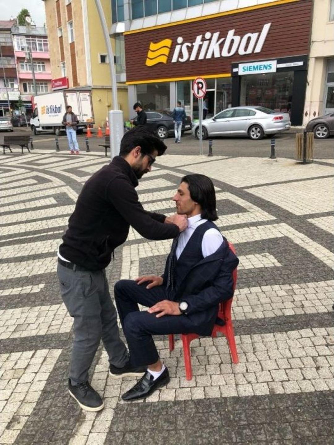 Eski Geleneklerden Meydan Traşı Geri D&ouml;nd&uuml;