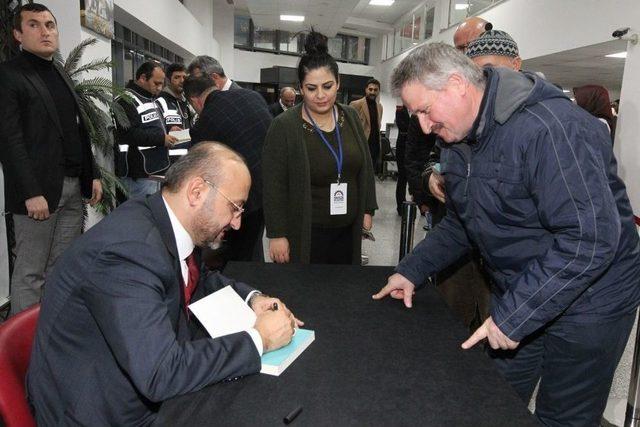 Yalçın Akdoğan Gebze’de Konferans Verdi