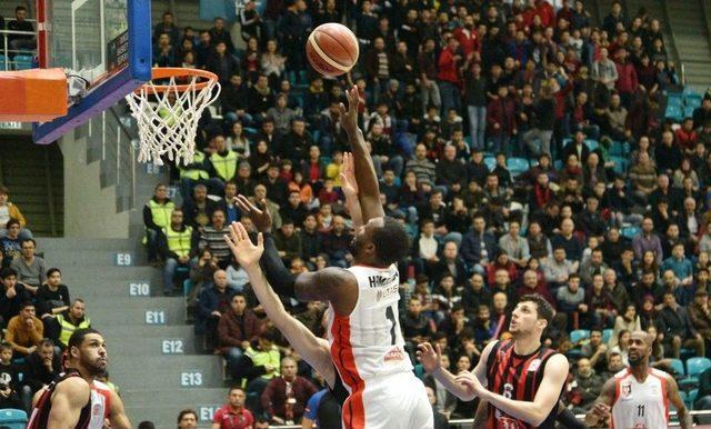 Tahincioğlu Basketbol Süper Ligi: Muratbey Uşak: 68 - Eskişehir Basket: 81