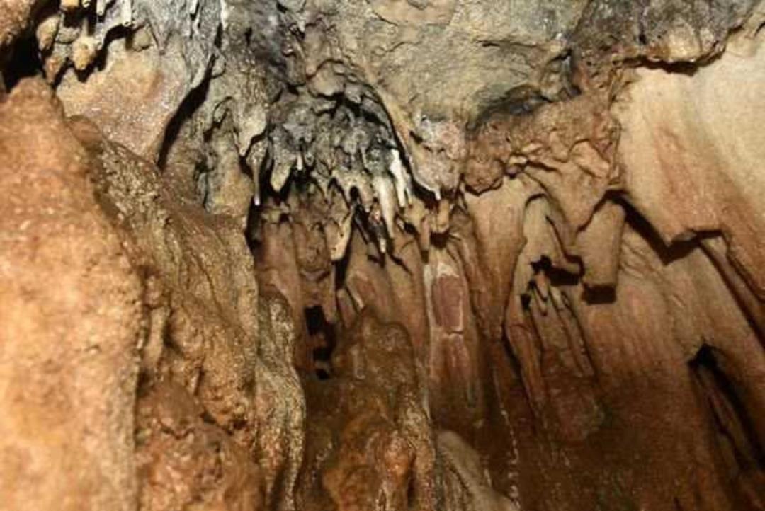 Efsaneleriyle &uuml;nl&uuml; 40 odalı Arılı Mağarası turizme a&ccedil;ılmayı bekliyor