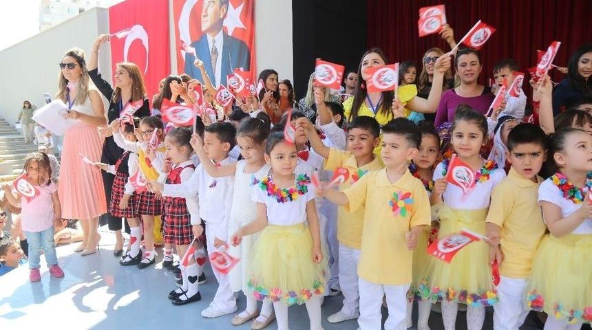 &Ccedil;ocuk G&uuml;nd&uuml;z Bakım Evi &Ouml;ğrencilerinden 23 Nisan G&ouml;sterisi