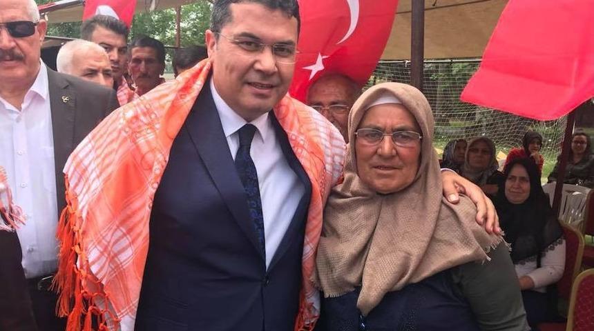 Y&ouml;r&uuml;k Ana: "askerimiz Kandil&rsquo;e T&uuml;rk Bayrağı Dikerse Bir Kurban Daha Keseceğim"