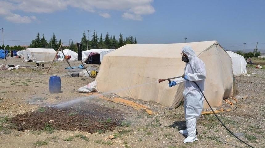 Tarım İş&ccedil;ilerinin &Ccedil;adırları İla&ccedil;lanıyor