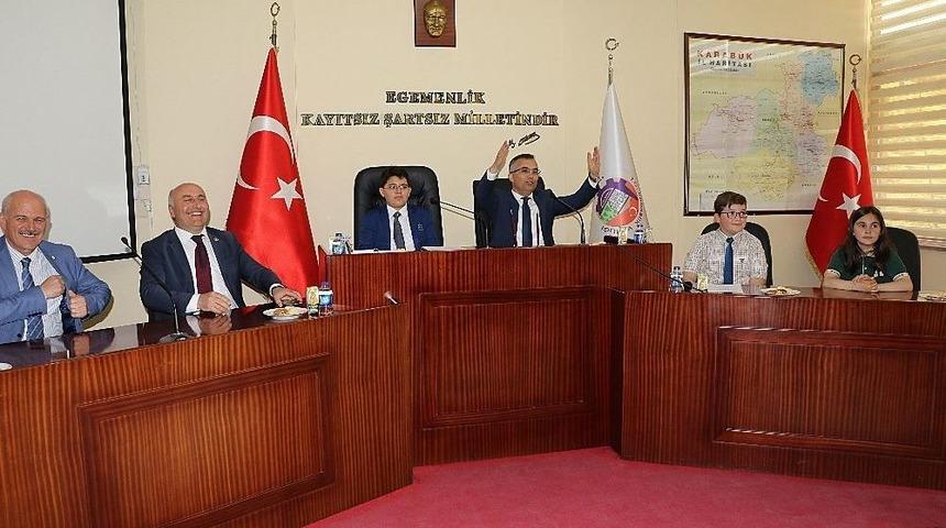 İl Genel Meclisi Olağan&uuml;st&uuml; Toplantısını &Ccedil;ocuk &Uuml;yeler A&ccedil;tı
