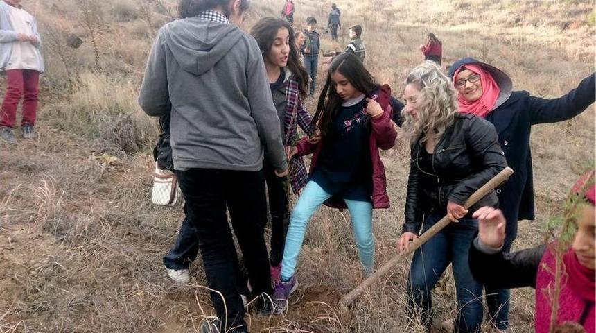 Kahta Gazi Ortaokulu Fidan Dikti