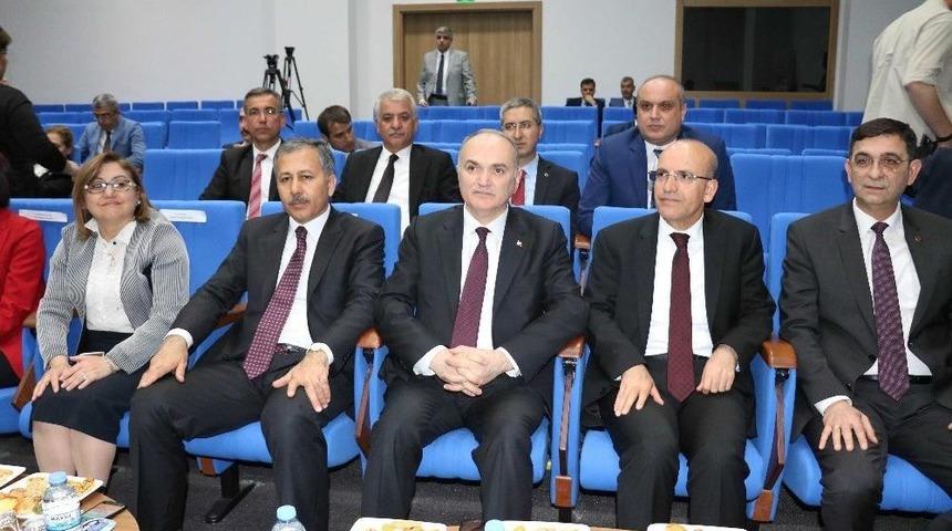 Gaziantep Sanayi D&ouml;n&uuml;ş&uuml;m&uuml; Toplantısı Bakanların Katılımıyla Yapıldı