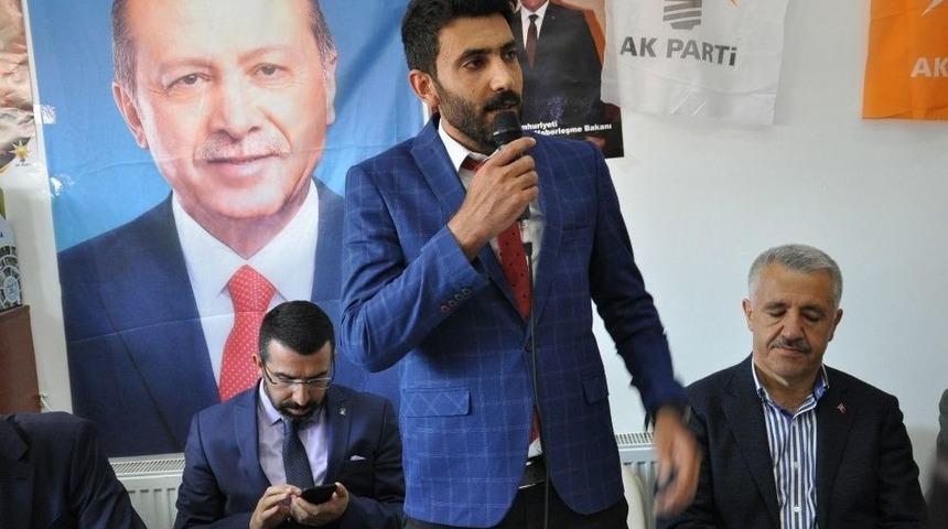Saadet Partisinde B&uuml;y&uuml;k &Ccedil;atlak