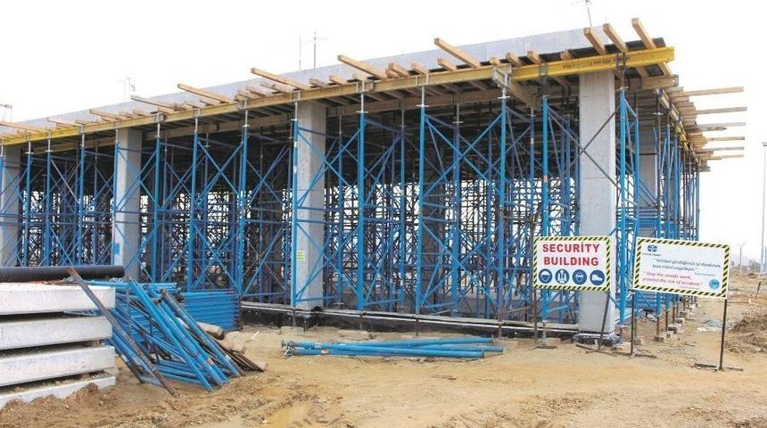 Tanap&rsquo;ta T&uuml;rk &Uuml;r&uuml;n&uuml; Kalıp Ve İskele Kullanıldı