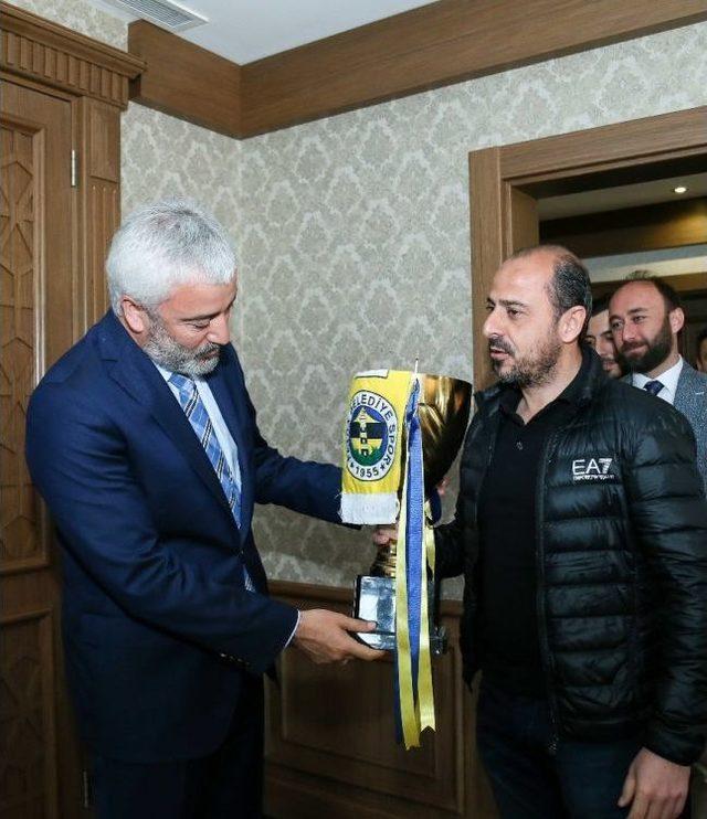 Başkan Yılmaz, Şampiyonu Kabul Etti 1