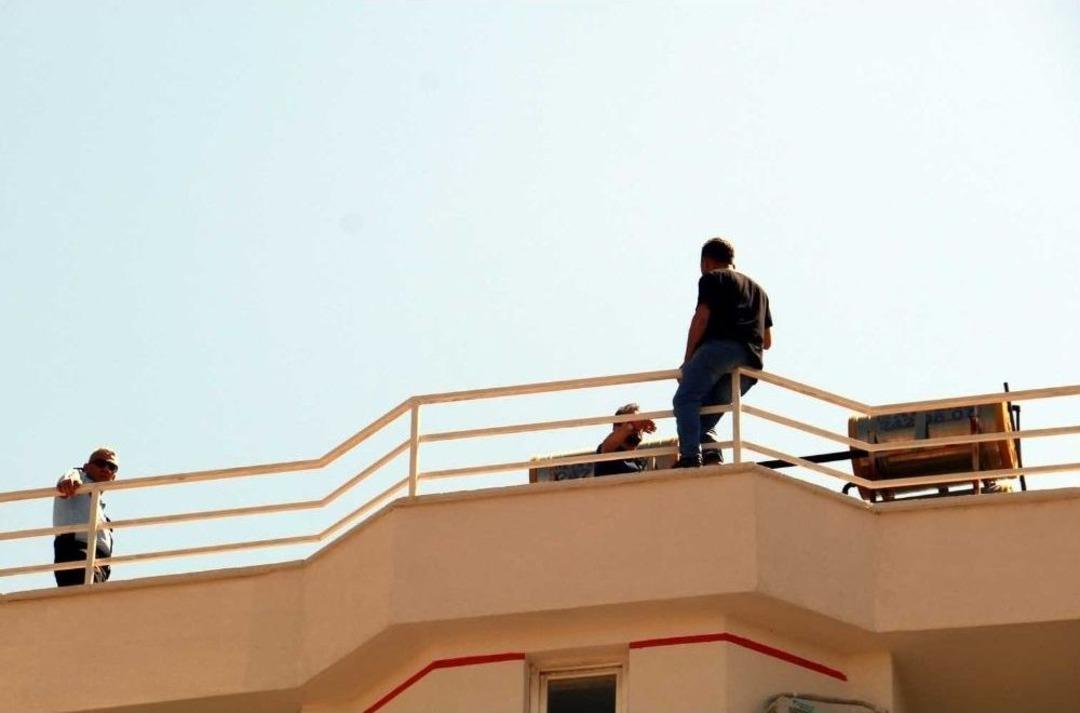 Demirci Ustası H&uuml;lya&rsquo;sız Kalınca &Ouml;lmek İstedi