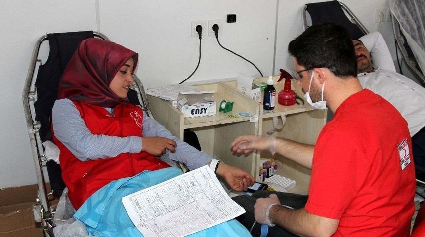 Hizan&rsquo;da Kan Bağışı Kampanyası