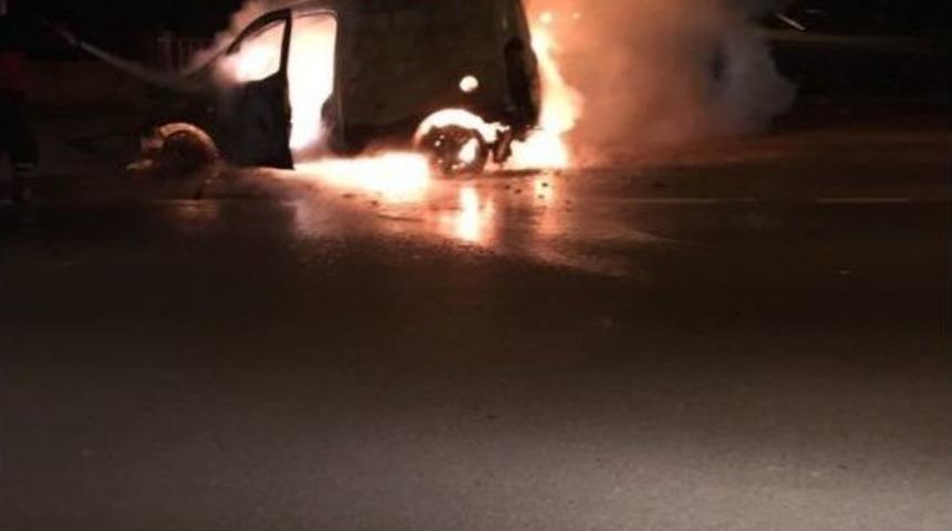 K&ouml;peğe &Ccedil;arpan Ara&ccedil; Alev Alev Yandı