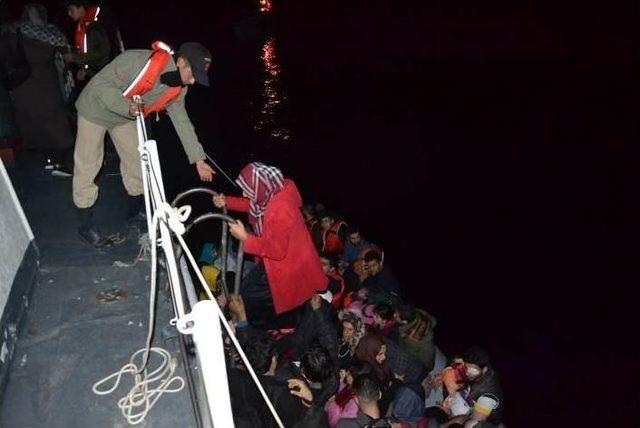 Sahil G&uuml;venlik Ekipleri 59 G&ouml;&ccedil;meni Kurtardı 1