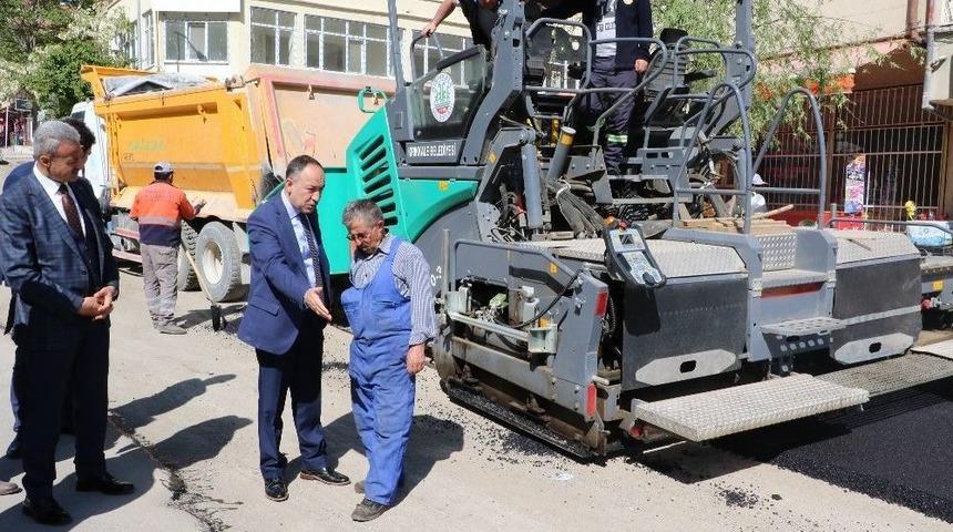 Başkan Saygılı, Asfalt Kaplama &Ccedil;alışmalarını İnceledi
