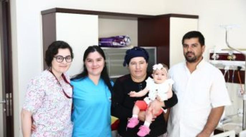 11 Aylık Bebeğe Kalp Ameliyatı Yapıldı