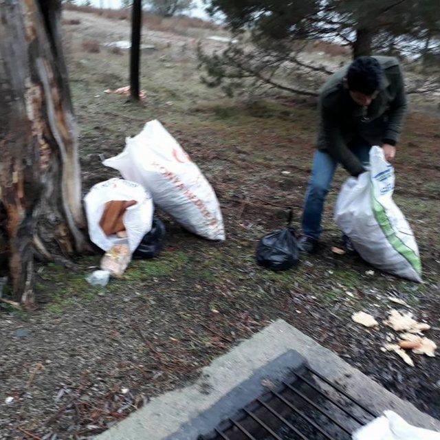 Isparta Ülkü Ocakları’ndan Sokak Hayvanlarına Yardım