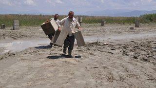 690 Arılı Kovan Sular Altında Kaldı