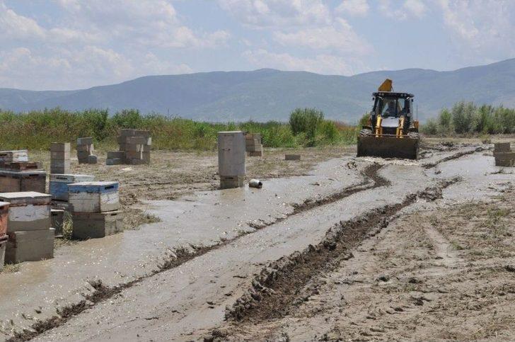 690 Arılı Kovan Sular Altında Kaldı G4