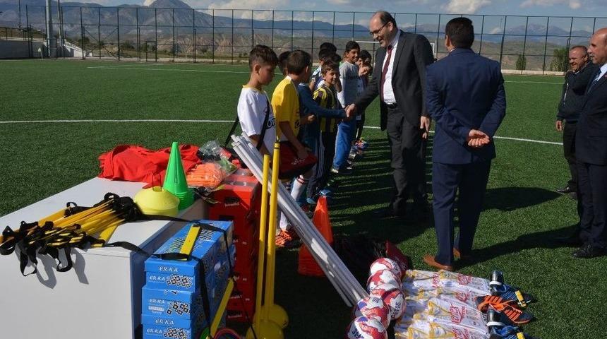 Suşehri’nde ’futbol Okulu’ Projesi