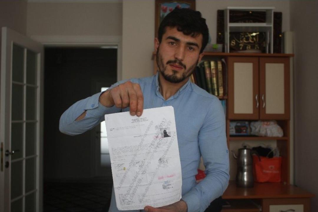 Sara Hastası Gen&ccedil; Rapor Almaya Giderken N&ouml;bet Ge&ccedil;irince Soyuldu