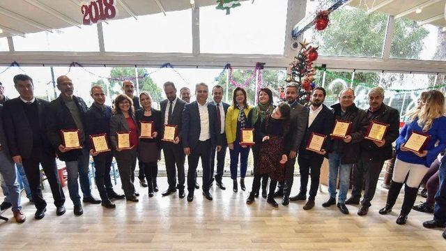 Engelsiz Kafe&rsquo;de Yılbaşı Partisi 1