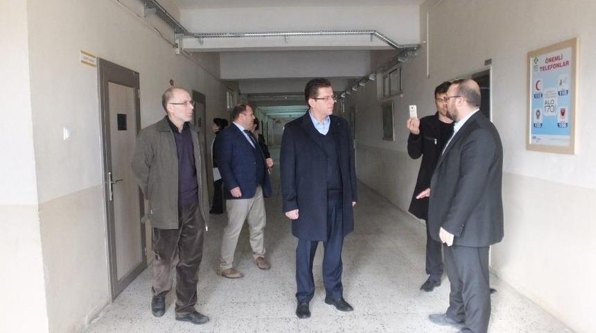 &Ouml;ğretmen-&ouml;ğrenci İşbirliğiyle 20 Yıllık Okul Yenilendi