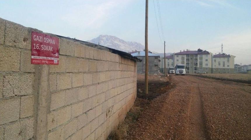 İpekyolu Belediyesinden Yol Yapım &Ccedil;alışması