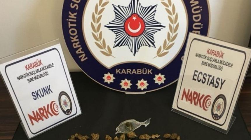 Karab&uuml;k&rsquo;teki Uyuşturucu Operasyonunda 5 Kişi Serbest Bırakıldı
