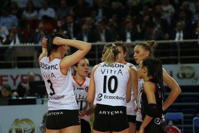 Vestel Venüs Sultanlar Ligi: Eczacıbaşı Vitra: - Vakıfbank: 3