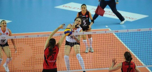 Vestel Venüs Sultanlar Ligi: Eczacıbaşı Vitra: - Vakıfbank: 3