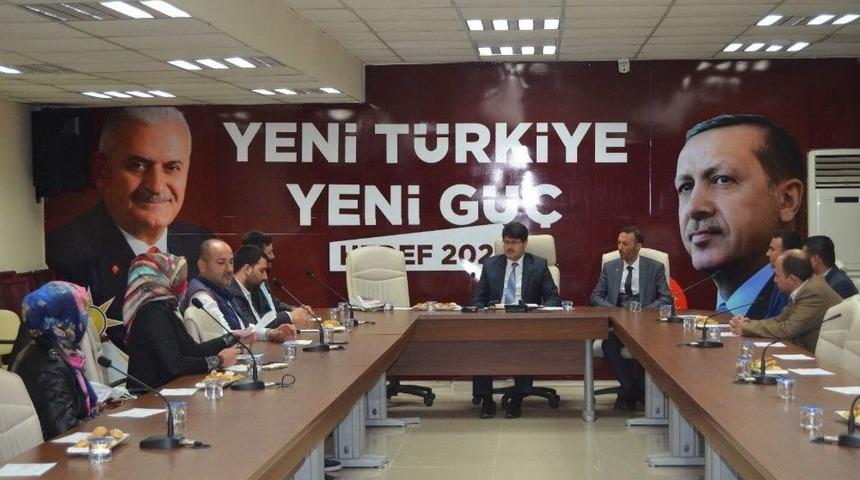 Manisa Ak Parti’de Milletvekili Aday Adaylığı Başvuruları