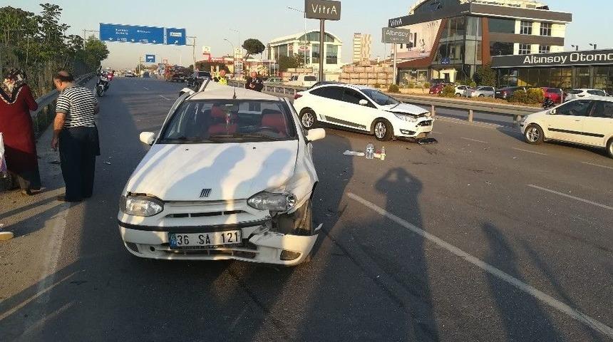 Kocaeli’de Arızalanan Otomobil Kazaya Sebep Oldu: 1 Yaralı