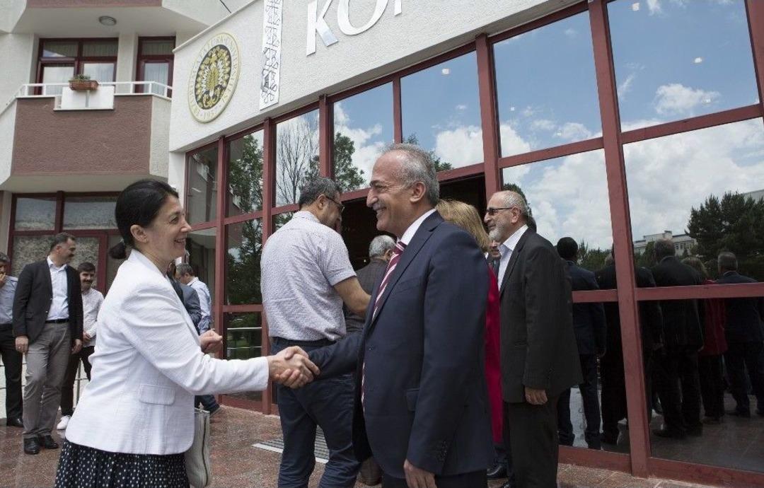 A&uuml; Ve Et&uuml;&rsquo;de Bayramlaşma Programı