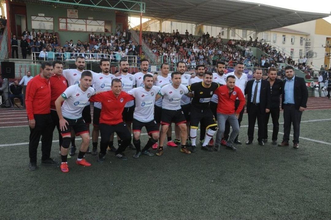 Suat Arslanboğa, Cizre&rsquo;de Halı Saha Ma&ccedil;ı Y&ouml;netti