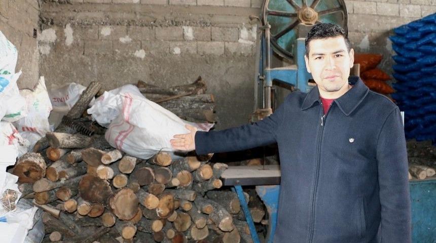 Odun Satıcılarını &Ouml;nce D&ouml;viz, Ardından Gelmeyen Kış Vurdu