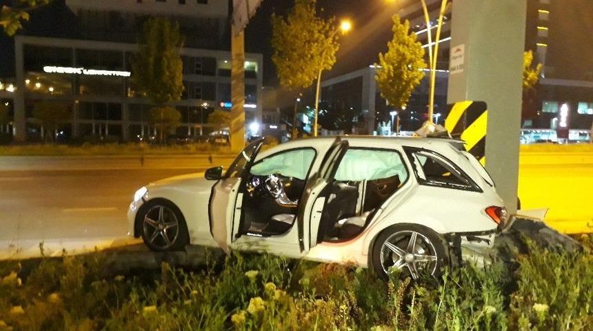 Başkent&rsquo;te Trafik Kazası: 2 Yaralı