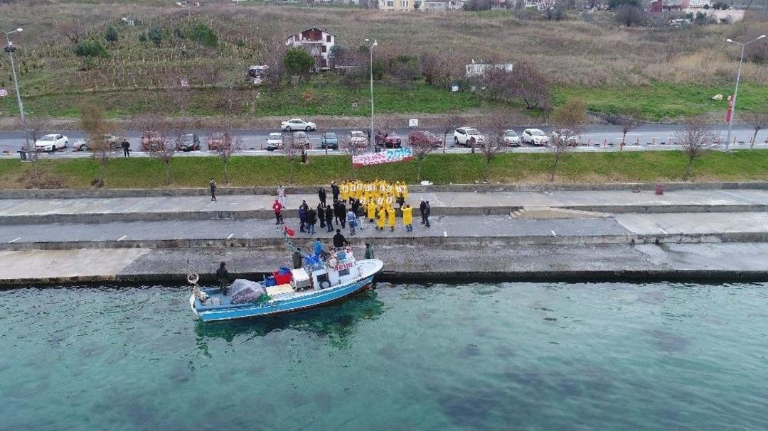 (&ouml;zel Haber) Yeni Yıla İlk Balık&ccedil;ılar "merhaba" Dedi