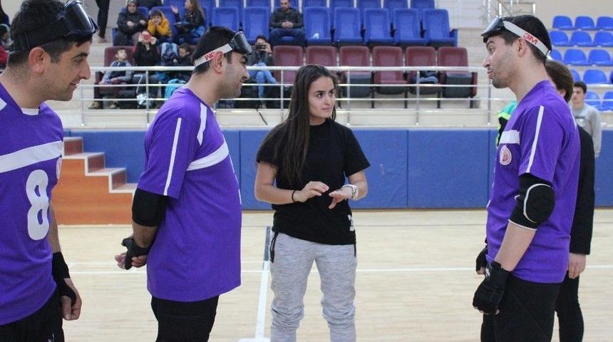 Besyo &Ouml;ğrencileri Engellilere Golbol Ve Florbol Eğitimi Veriyor