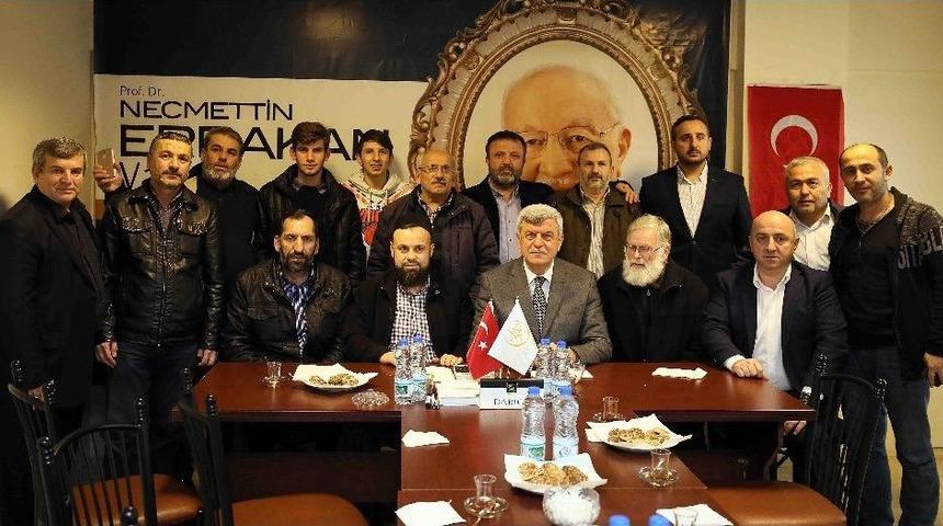 Başkan Karaosmanoğlu, Darıca Erbakan Vakfını Ziyaret Etti