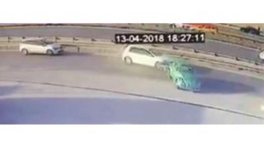 (&ouml;zel Haber) Trafik Magandası Makas Atarken &Ouml;ndeki Araca &Ccedil;arptı