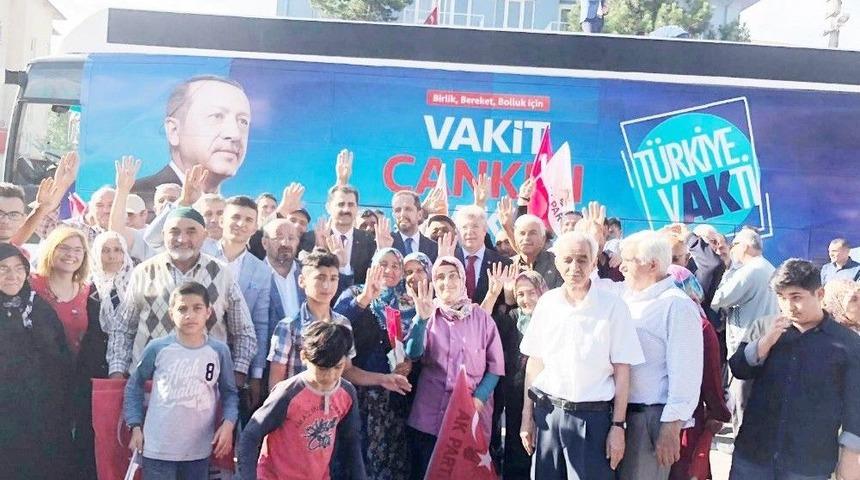 Ak Parti &Ccedil;ankırı Teşkilatı&rsquo;na Şaban&ouml;z&uuml;&rsquo;nde B&uuml;y&uuml;k Coşku