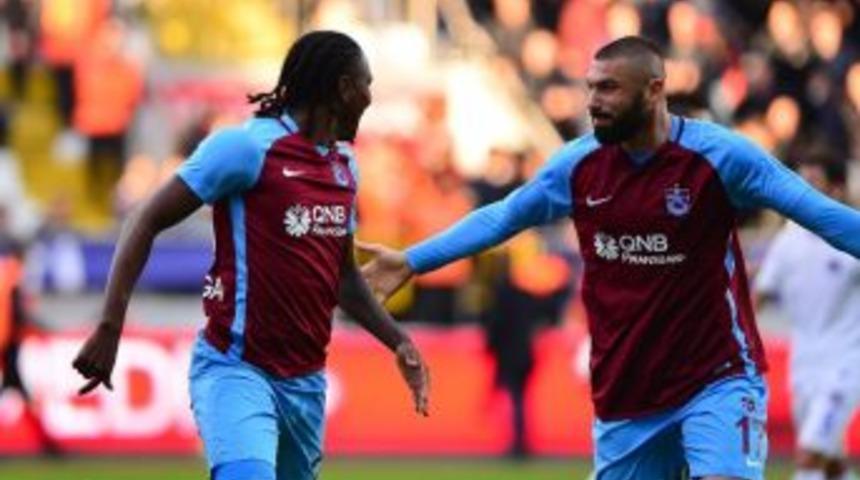 Burak Yılmaz Ve Hugo Rodallega İlk Yarının En İyi H&uuml;cum İkilisi Oldu