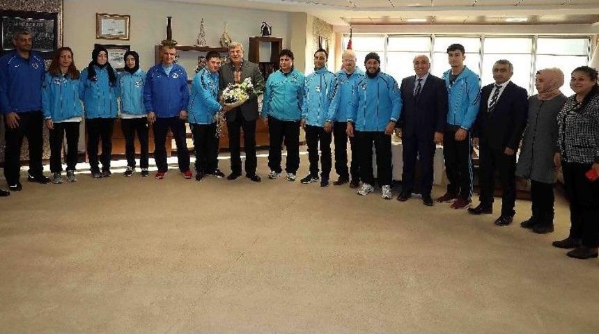 Başkan Karaosmanoğlu, &ldquo;başarılarınızın Devamını Diliyorum&rdquo;