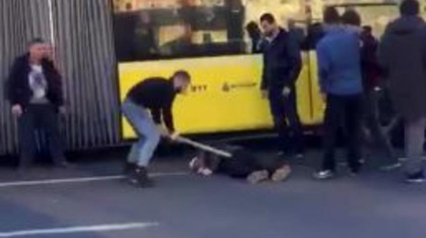 Tartıştığı Garsonu Vuran Iraklıya Sokak Ortasında Dayak