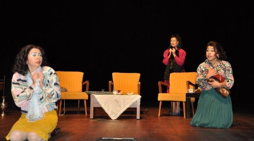 &rsquo;kozalar&rsquo; Tiyatro Oyunu Uşak&rsquo;ta Sahnelendi