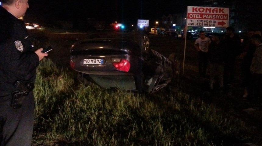 Baba Ve Oğlu Takla Atan Otomobilden Burnu Bile Kanamadan Kurtuldu