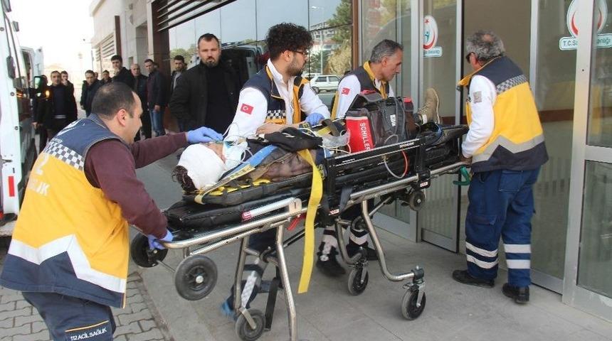 Liseli Gen&ccedil; &Ouml;nce Arkadaşını Sonra Kendini Vurdu